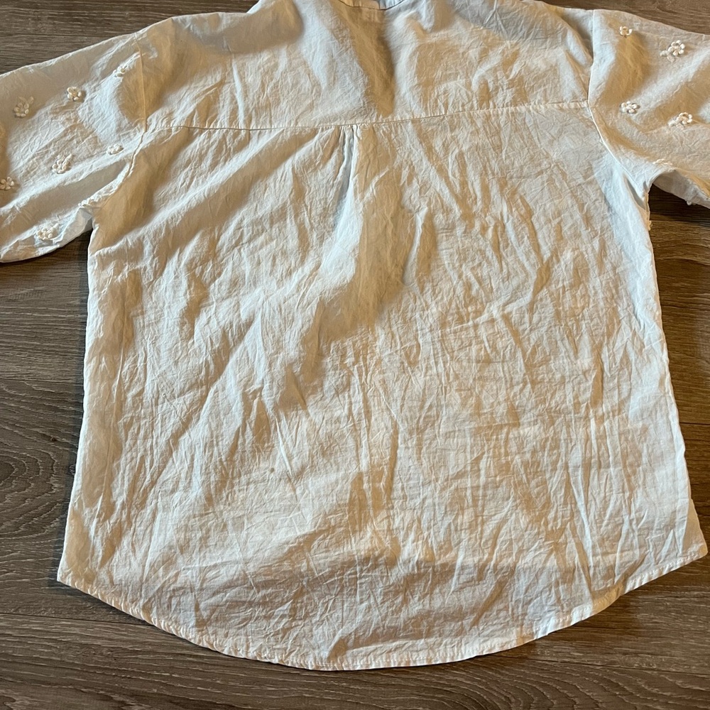 Fashion Classic - White Eyelet cotton floral boho Shirt. Women's small - medium - Picture 5 of 9